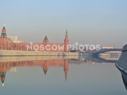 Кремль и его отражение в Москва-реке - фото №137