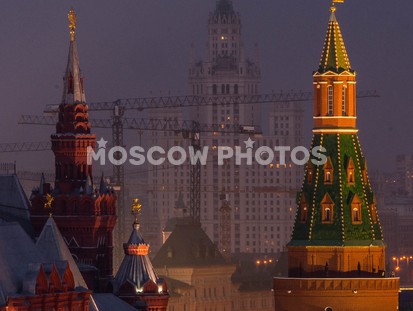 Башни Кремля и высотка - фото №170